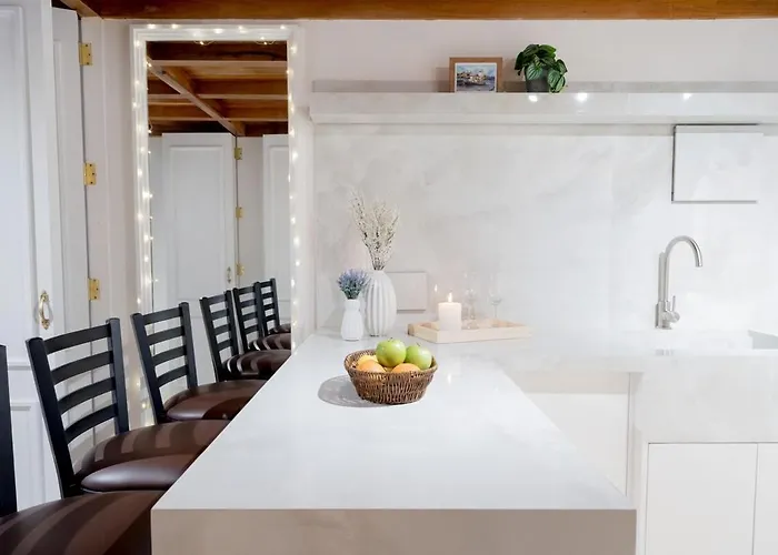 Twin Casa 2 Connected Units For 12pax 4br Big Groups Cebu